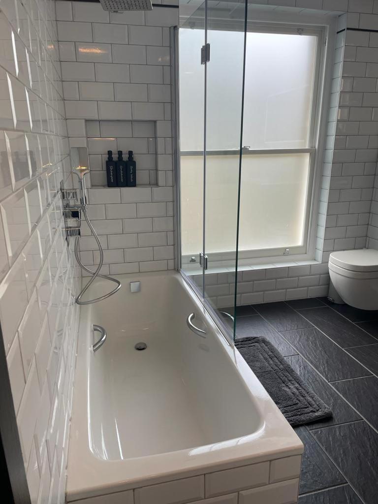 Luxury Apartment In Belsize Park Londres Extérieur photo